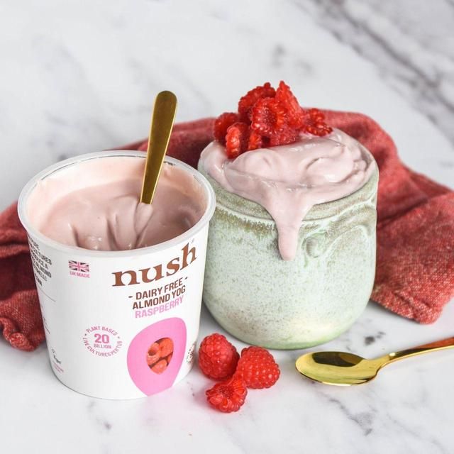Nush Raspberry Almond yoghurt 350g