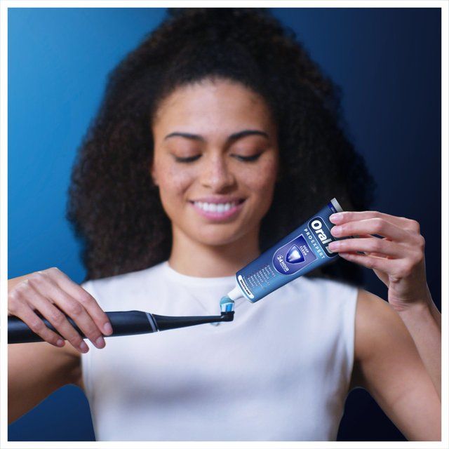 Oral-B Pro Expert Deep Clean Mint Toothpaste 75ml