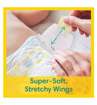 Pampers New Baby Size 0, 24 Newborn Nappies, <3kg, Carry Pack