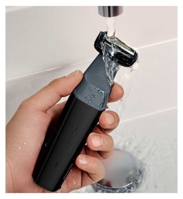 Philips Series 3000 Showerproof Body Groomer with Skin Comfort System, BG3010/13