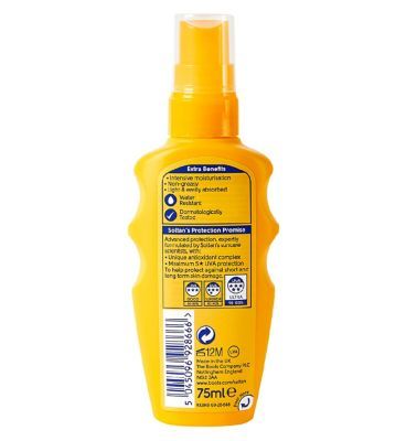 Soltan Mini Protect & Moisturise Spray SPF15 75ml