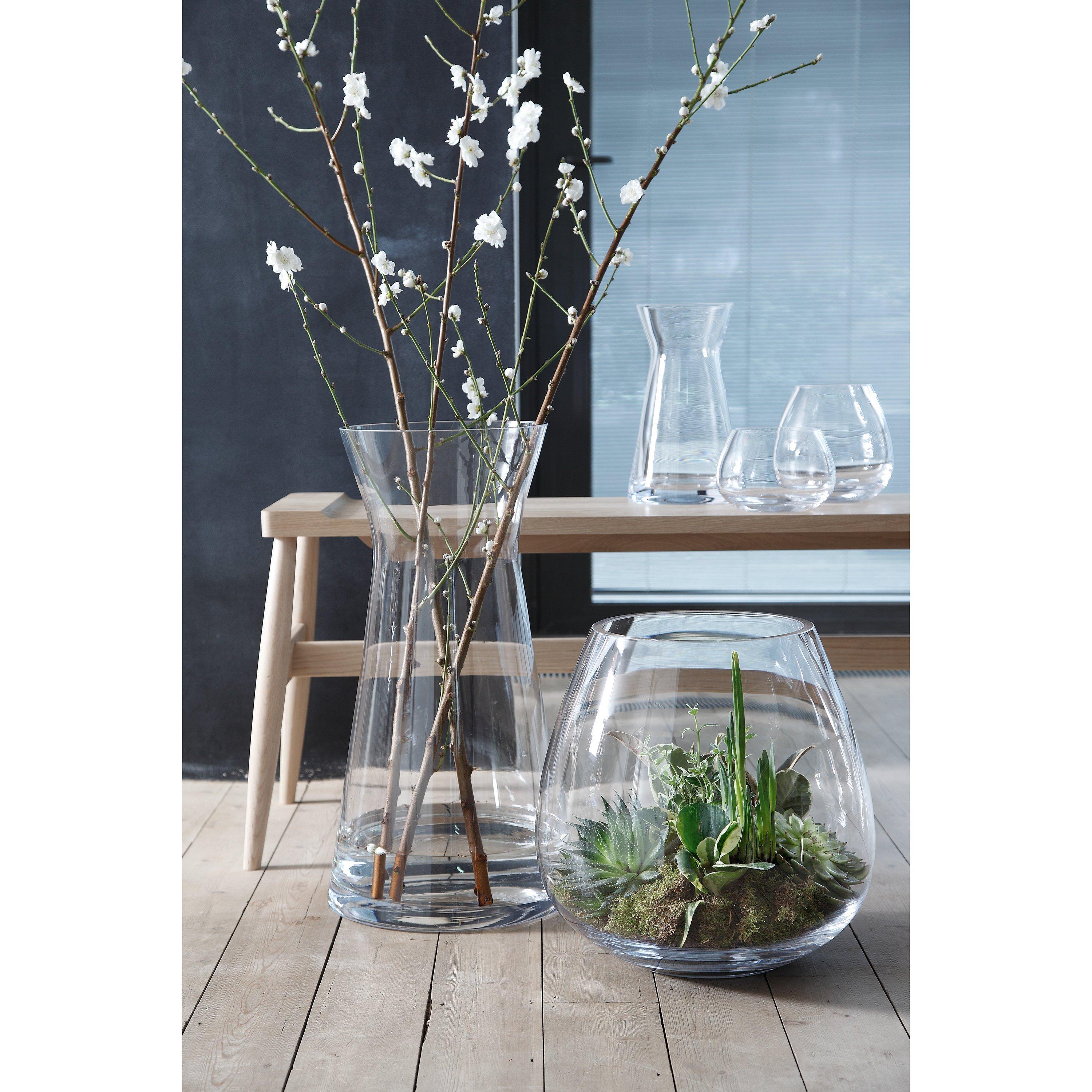 LSA International clear glass vase H17cm, UK version