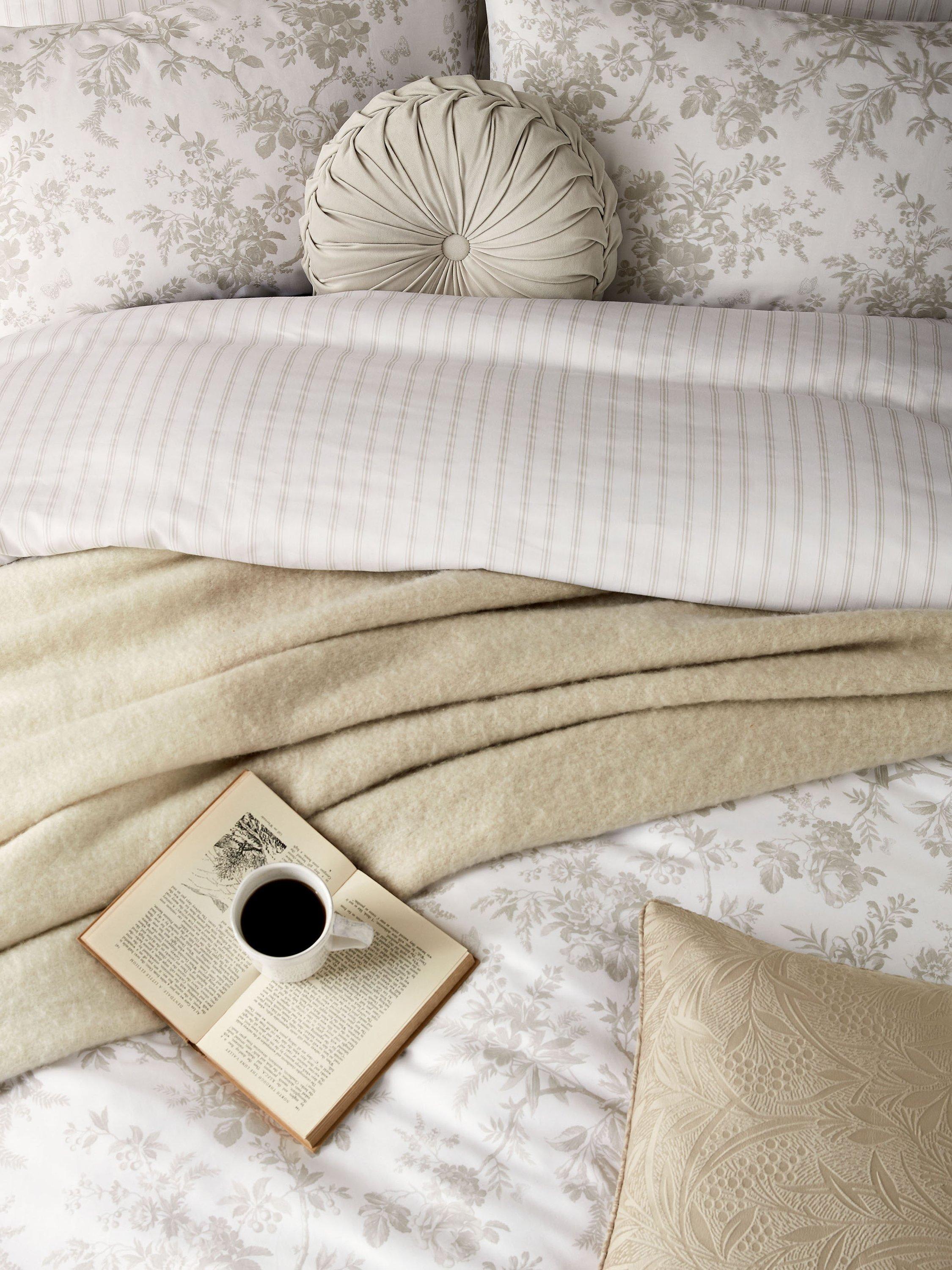 Laura Ashley Walled Garden duvet cover set in Dove Grey, UK version