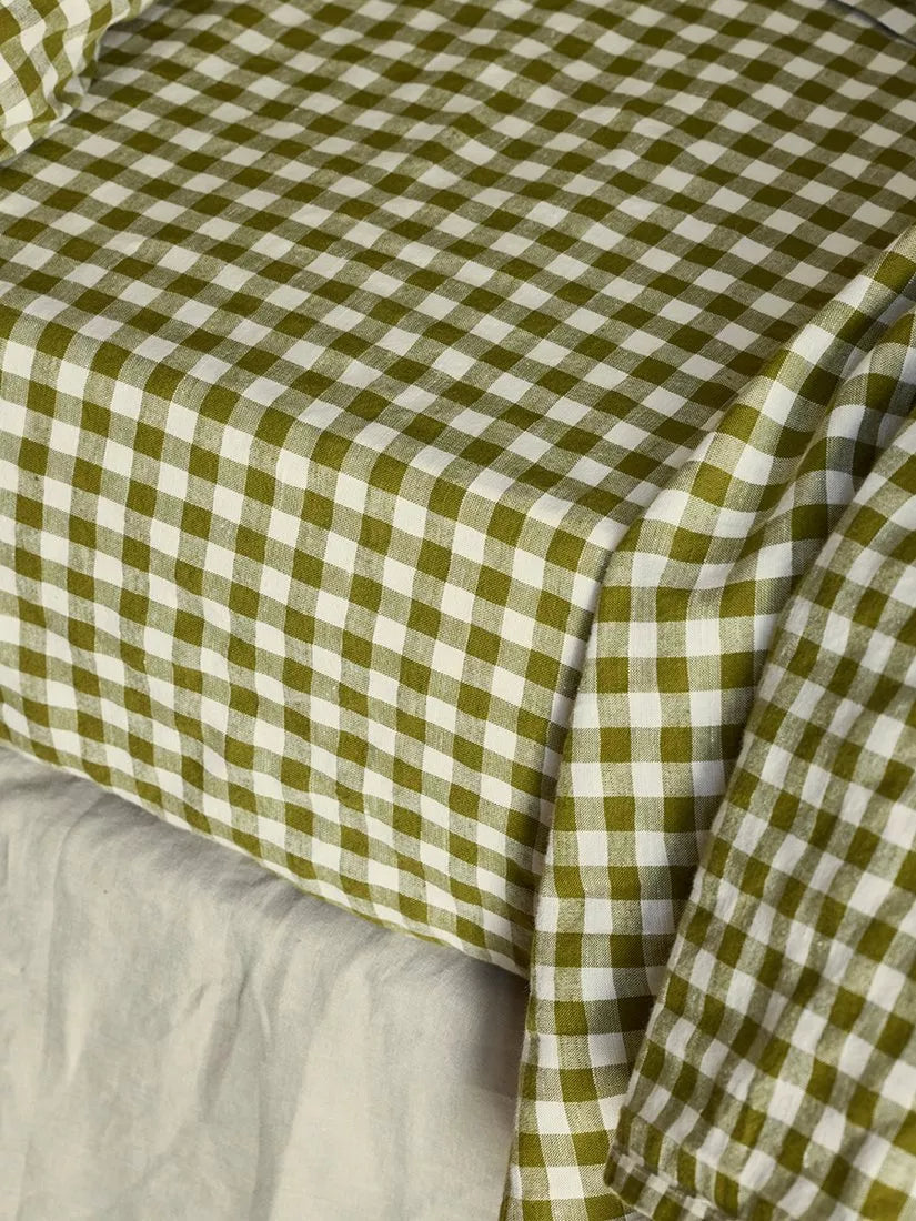 Piglet in Bed gingham linen blend fitted sheet, imported from the UK