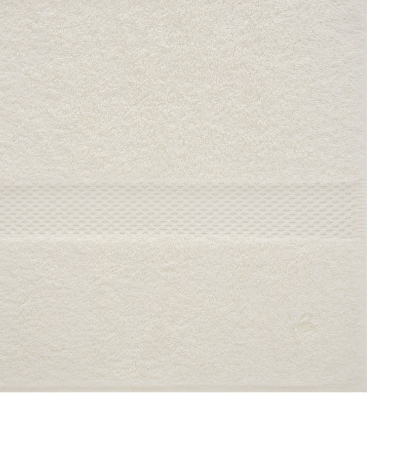 Yves Delorme Étoile hand towel 55cm x 100cm (British brand)
