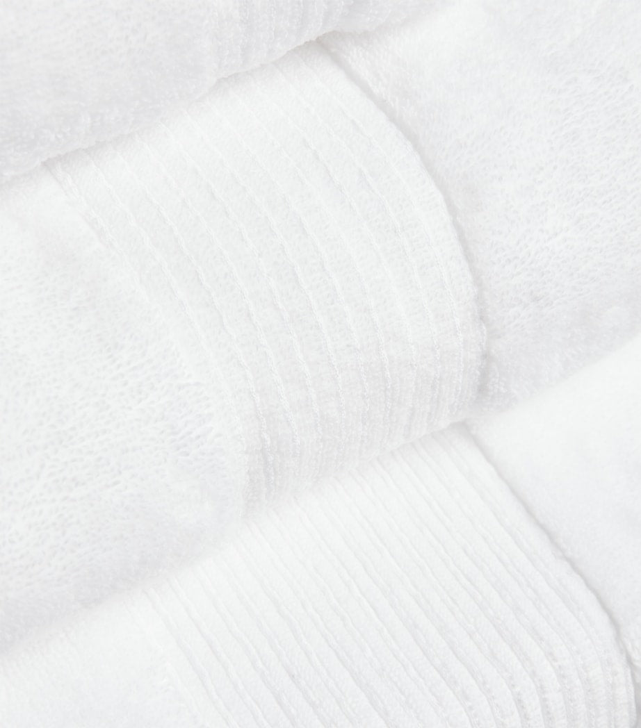 Harrods of London organic cotton bath towel 70cm x 140cm, UK version