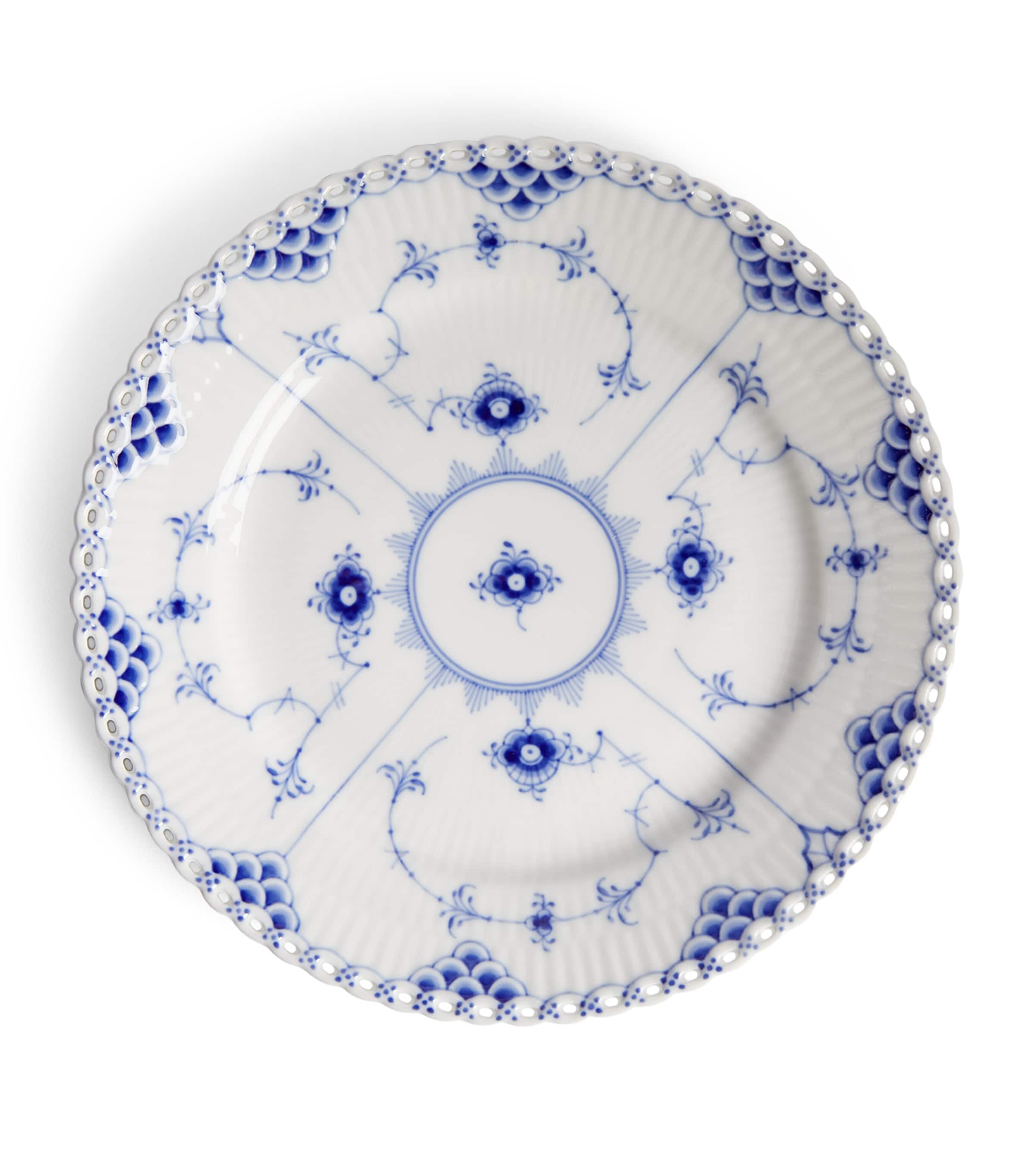 Royal Copenhagen Blue Fluted Full Lace plate 19cm, imported from the UK