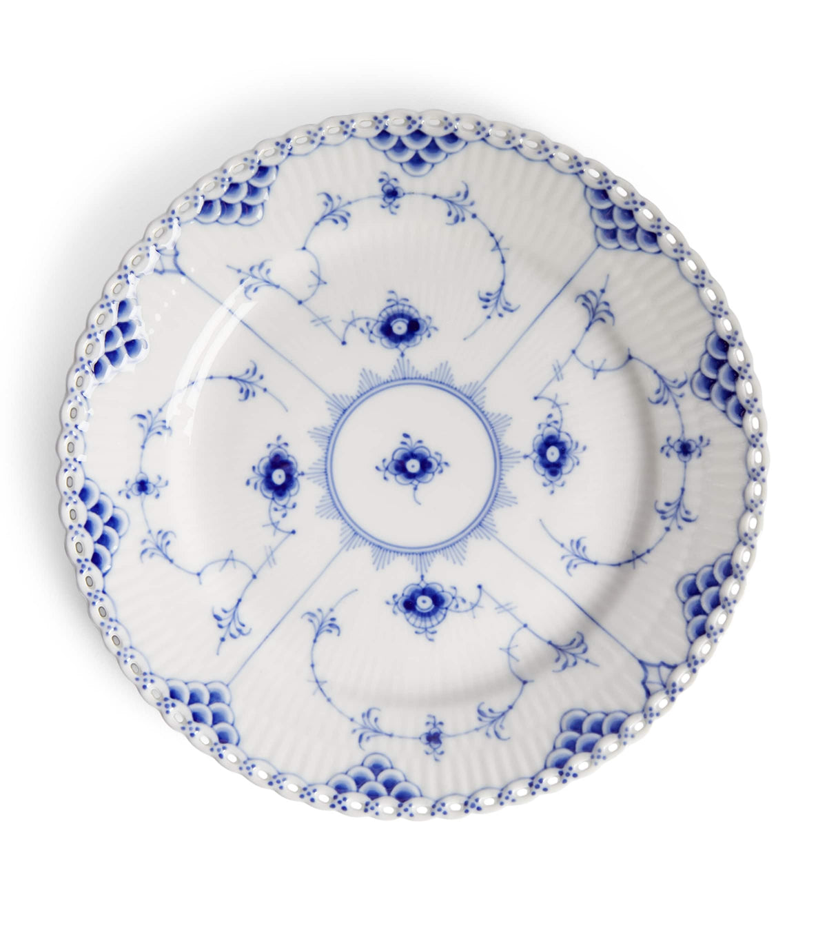 Royal Copenhagen Blue Fluted Full Lace plate 19cm, imported from the UK