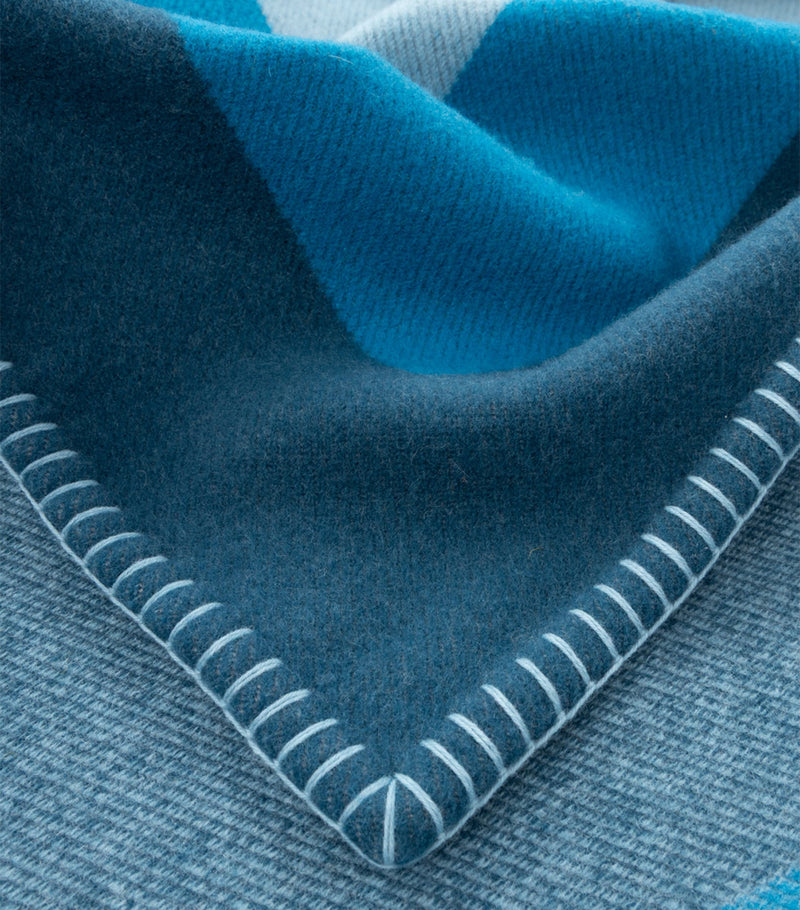 Begg x Co Lambswool-Cashmere Valatzu Josef Blanket (137cm x 180cm)