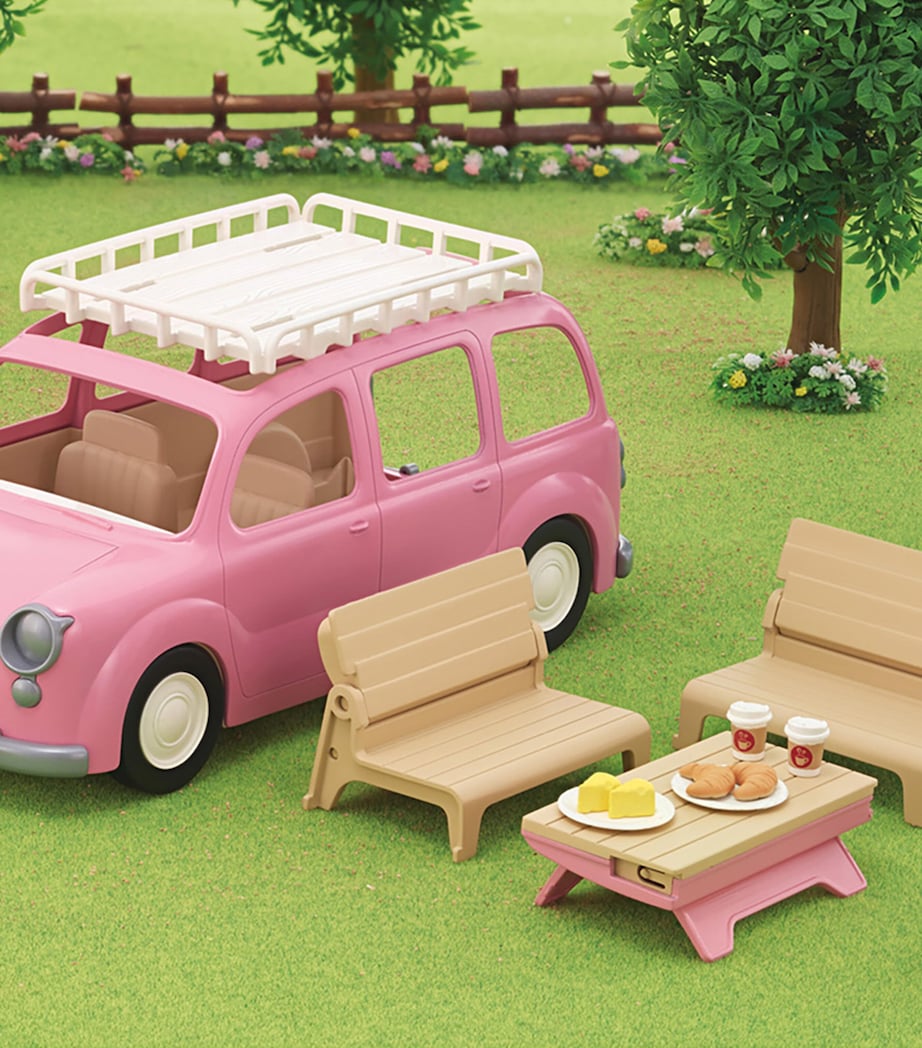 Sylvanian Families Family Picnic Van toy playset (British brand)