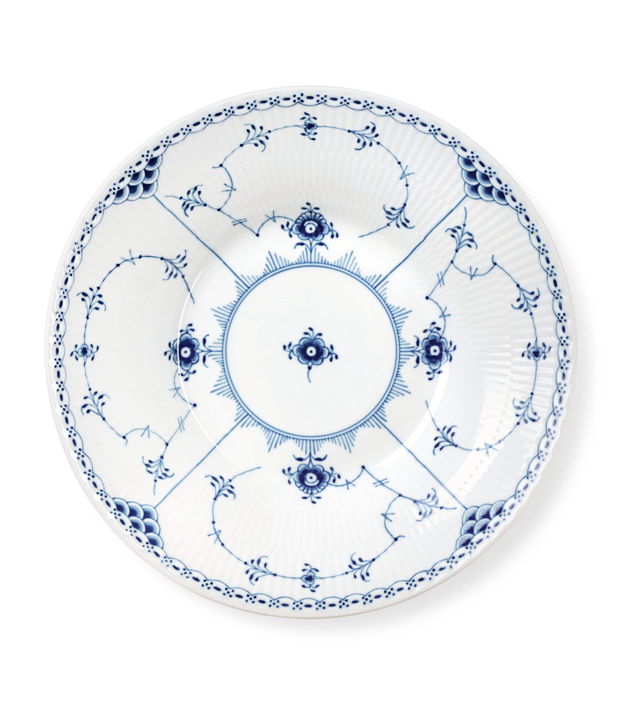 Royal Copenhagen Blue Fluted Half Lace porcelain plate 24cm, imported from the UK