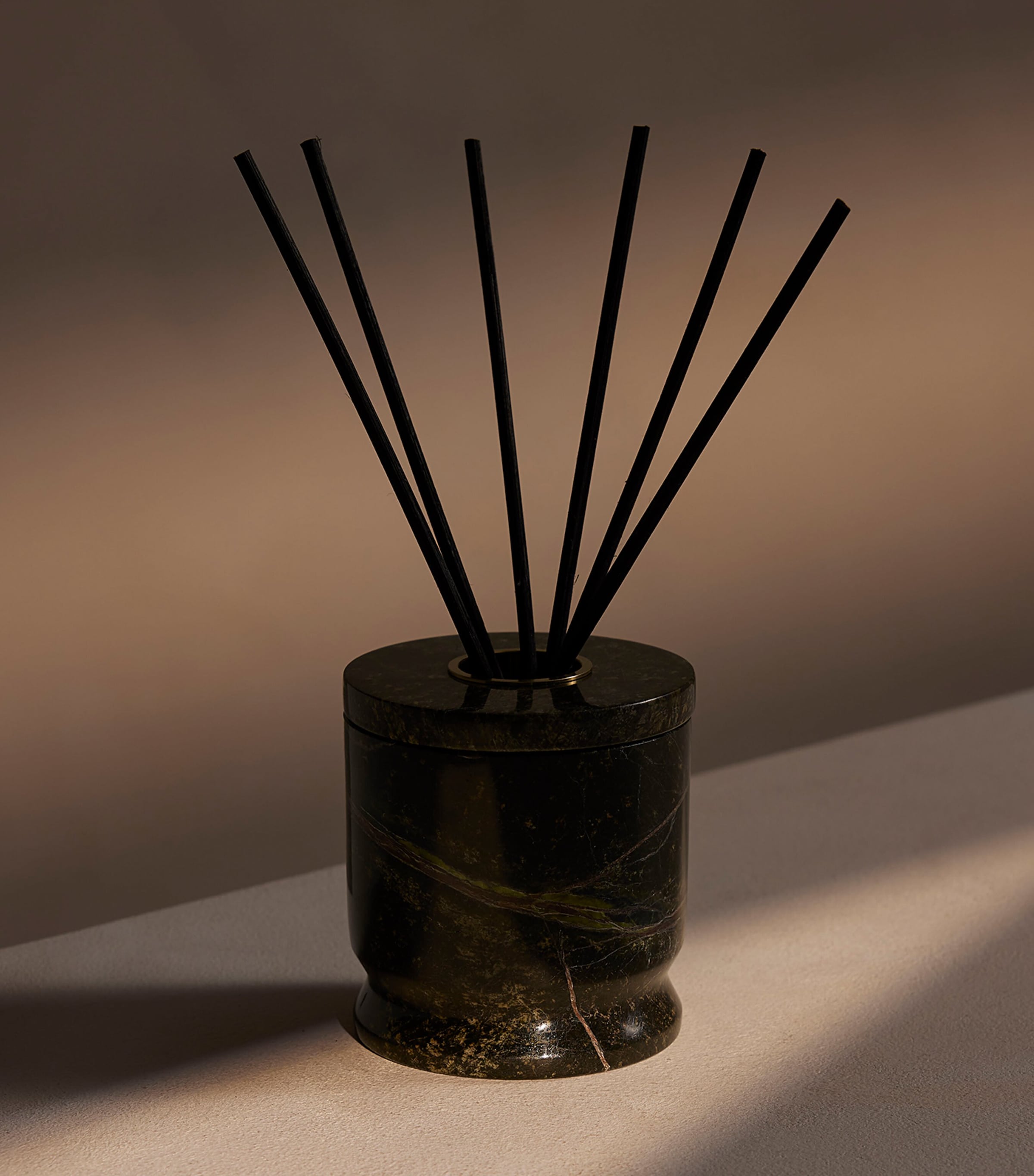 Soho Home Leather & Oud reed diffuser 150ml (British brand)