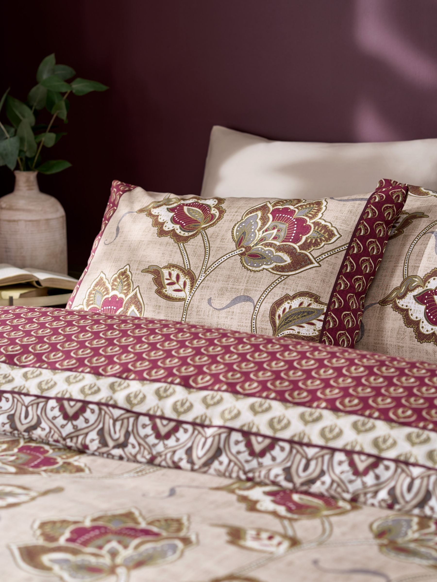 Catherine Lansfield Red Kashmir duvet cover and pillowcase set - British product