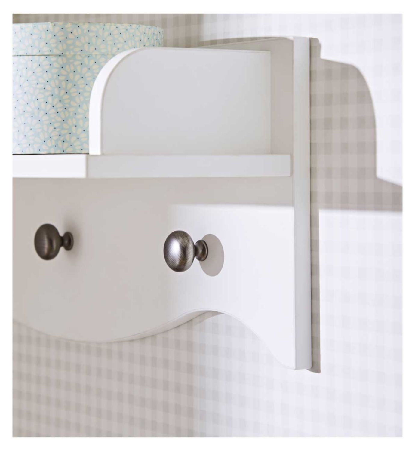 CuddleCo Clara Shelf White - British product