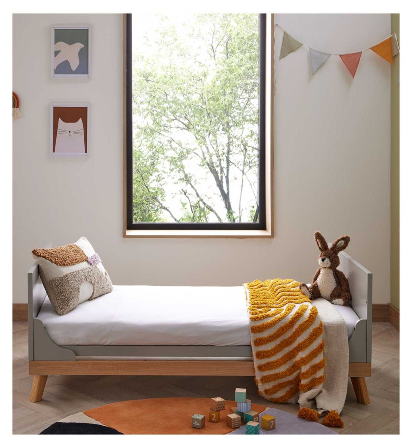 Babymore Mona cot bed grey 145cm - British product