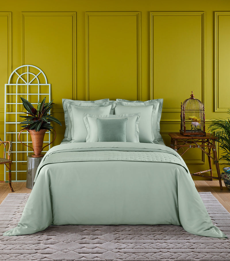 Yves Delorme Triomphe double flat sheet 240cm x 295cm (British brand)
