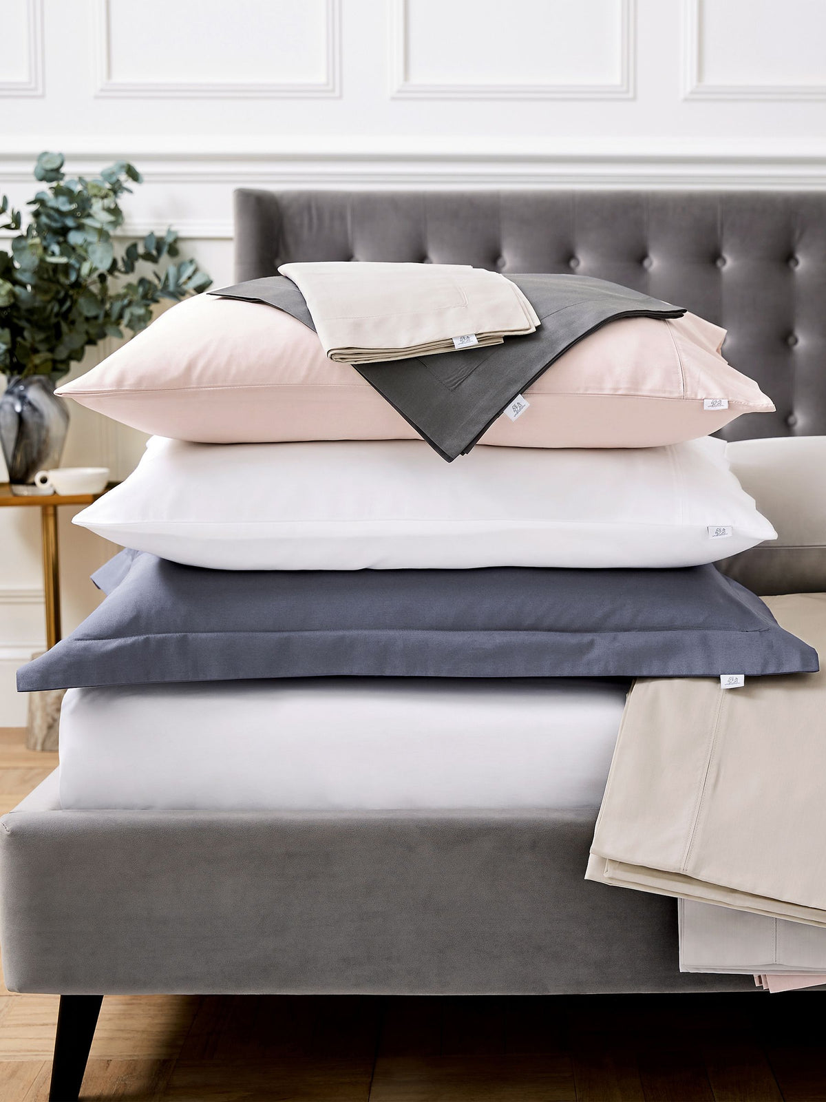 Bedeck of Belfast Silver fitted sheet - British product