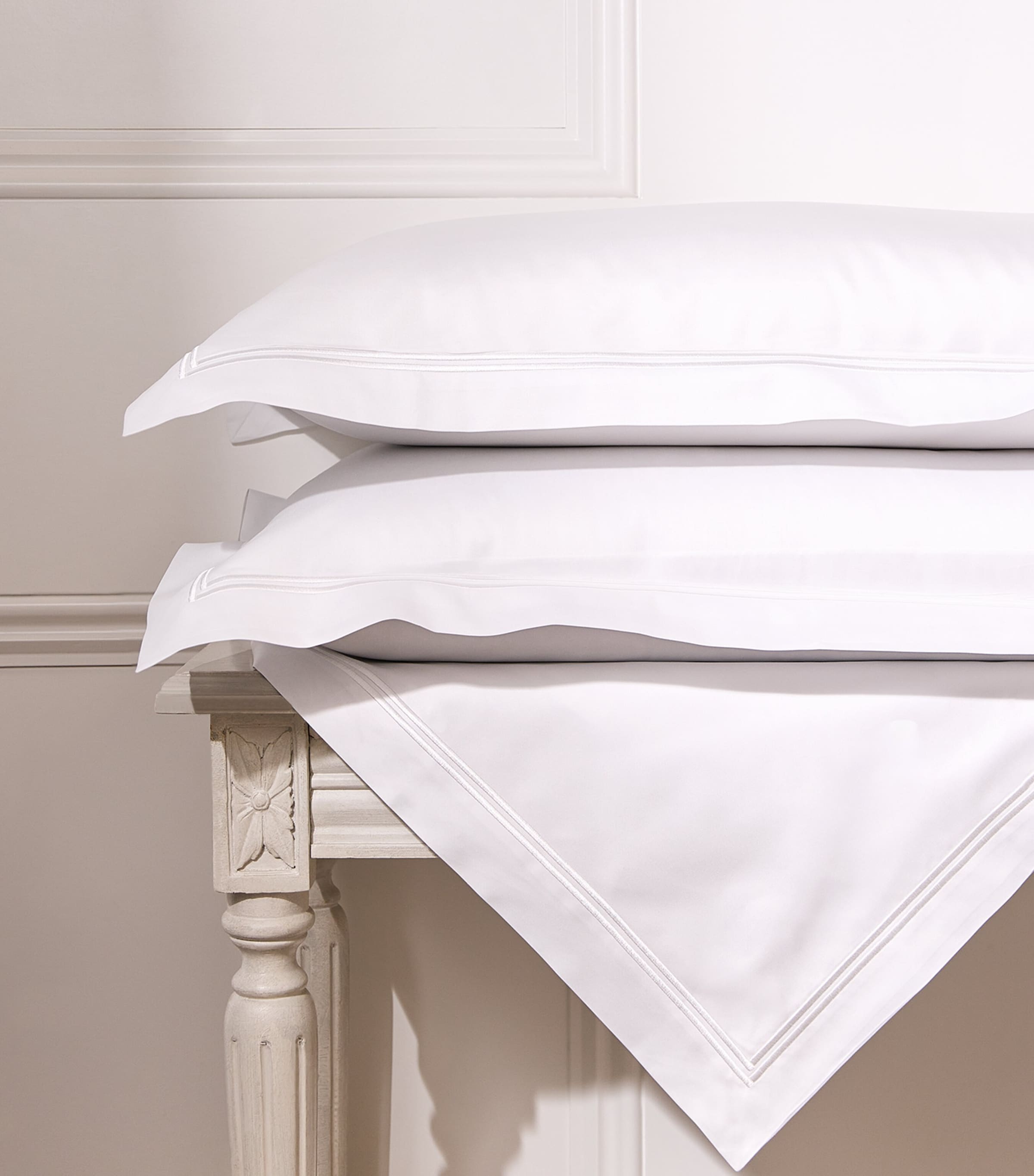 Peter Reed Pendle Double Flat Sheet 230cm x 275cm, imported from the UK