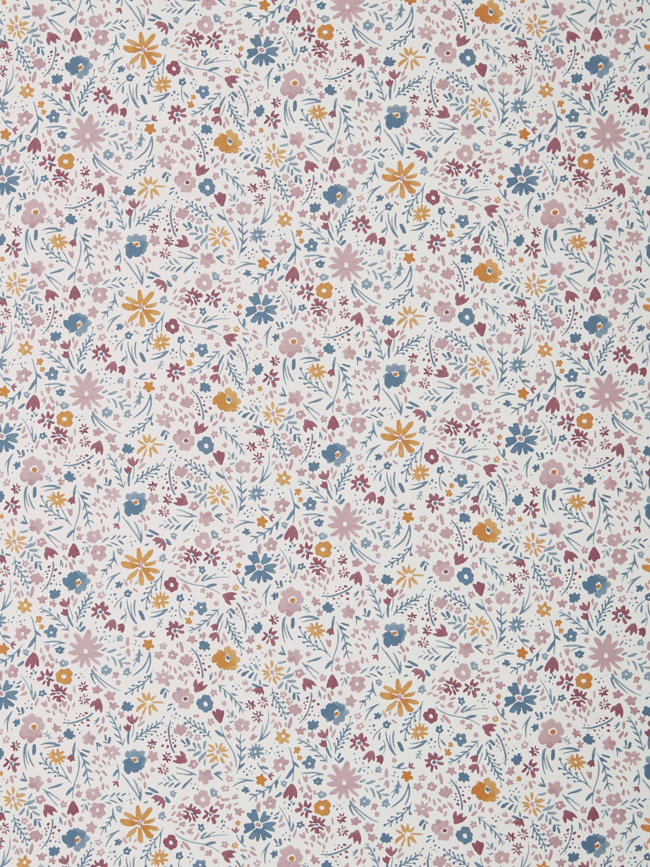 Hand-Painted Floral Wallpaper with Prairie Design