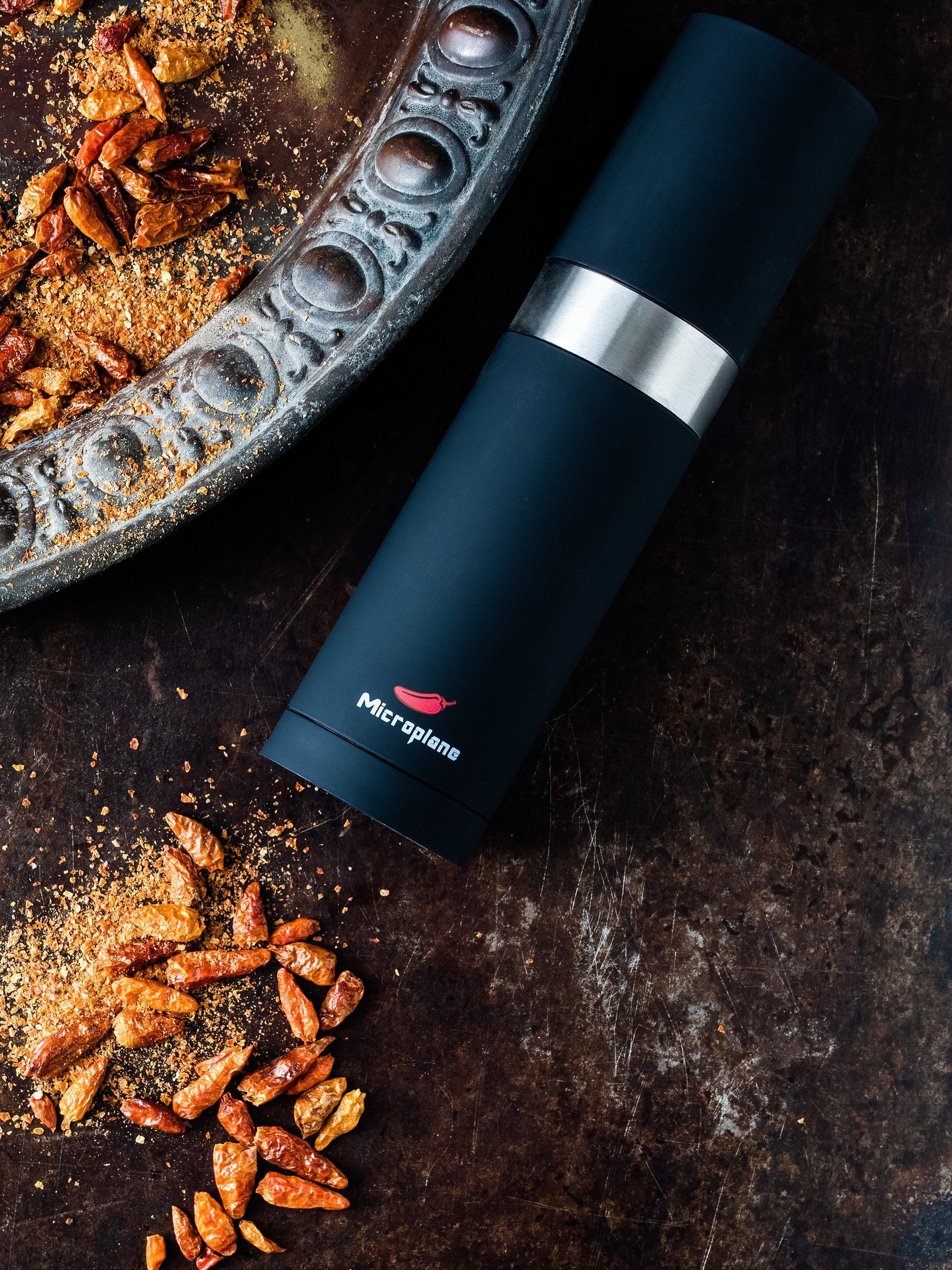 Microplane chilli mill black, imported from the UK