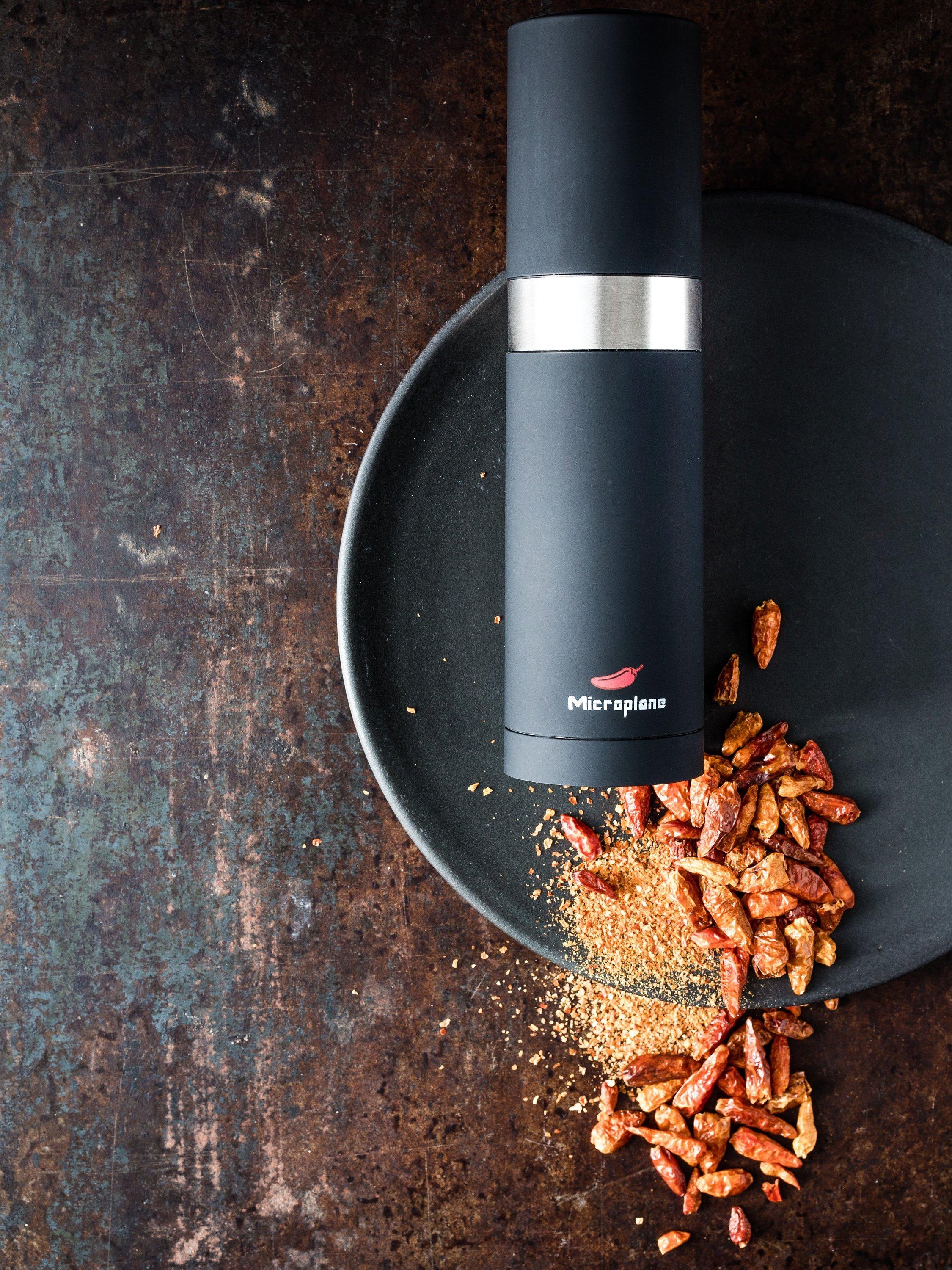 Microplane chilli mill black, imported from the UK