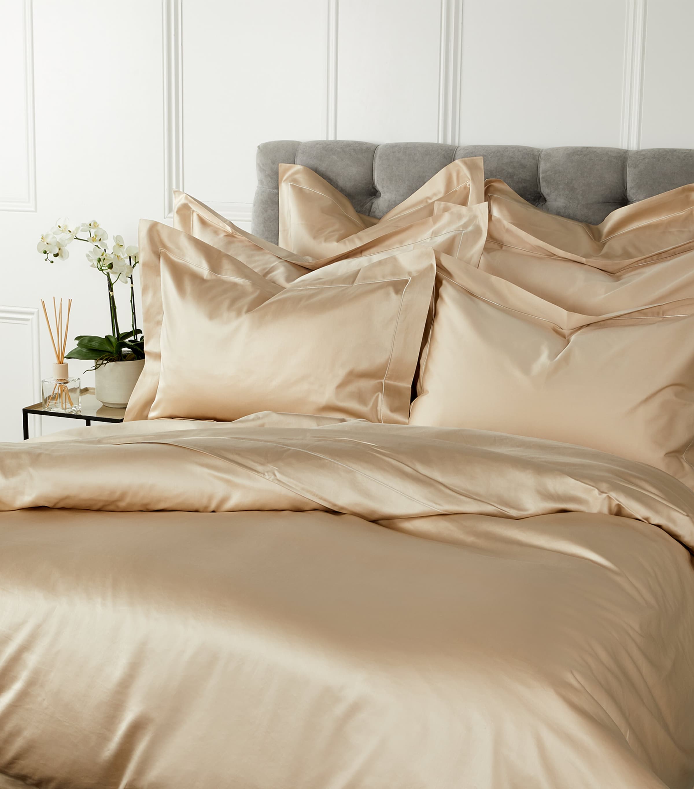 Celso De Lemos Bourdon Super King Duvet Cover - British product