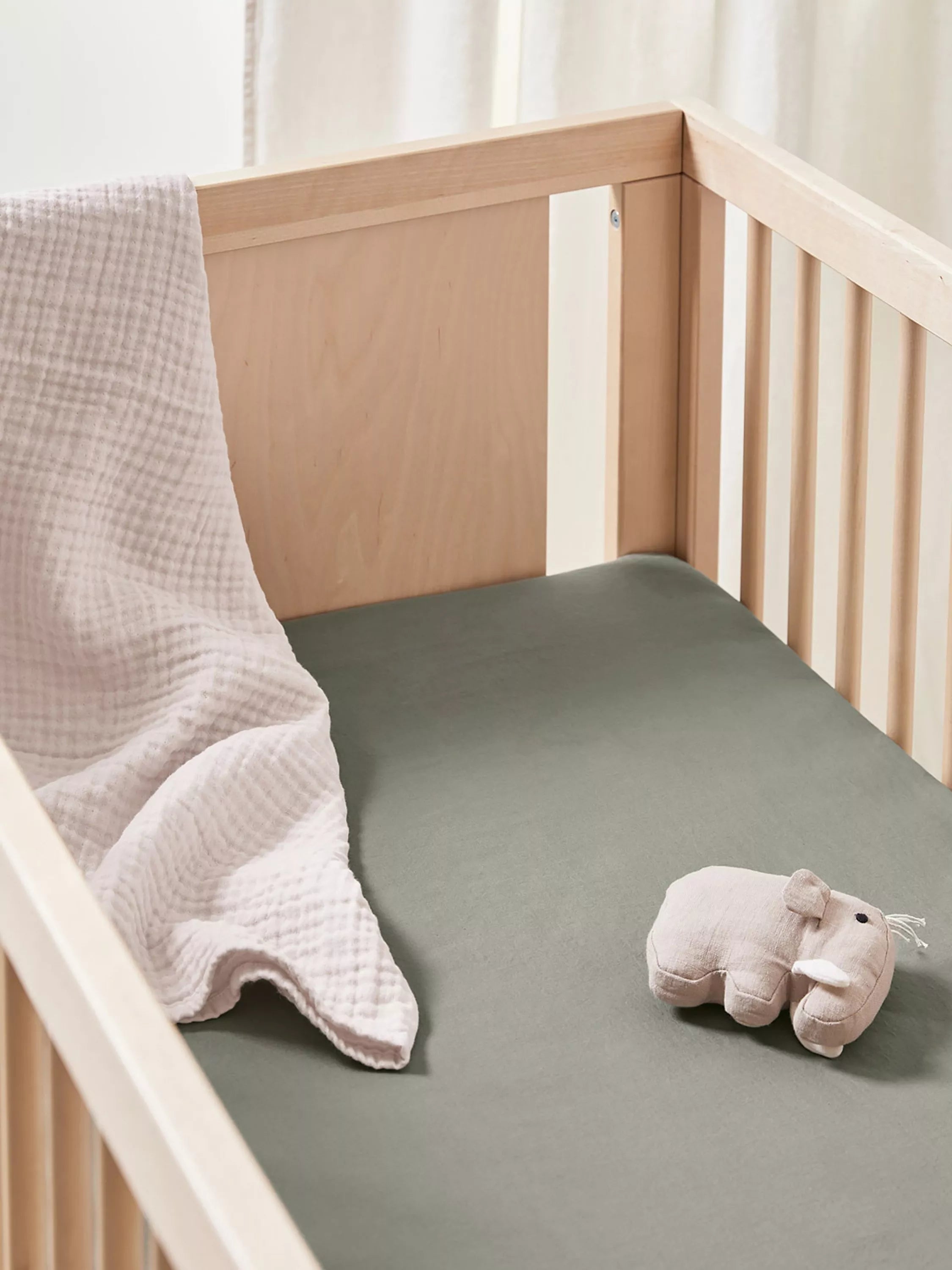 Bedfolk Cotton Fitted Cotbed Sheet, 70 x 140cm - McGrocer