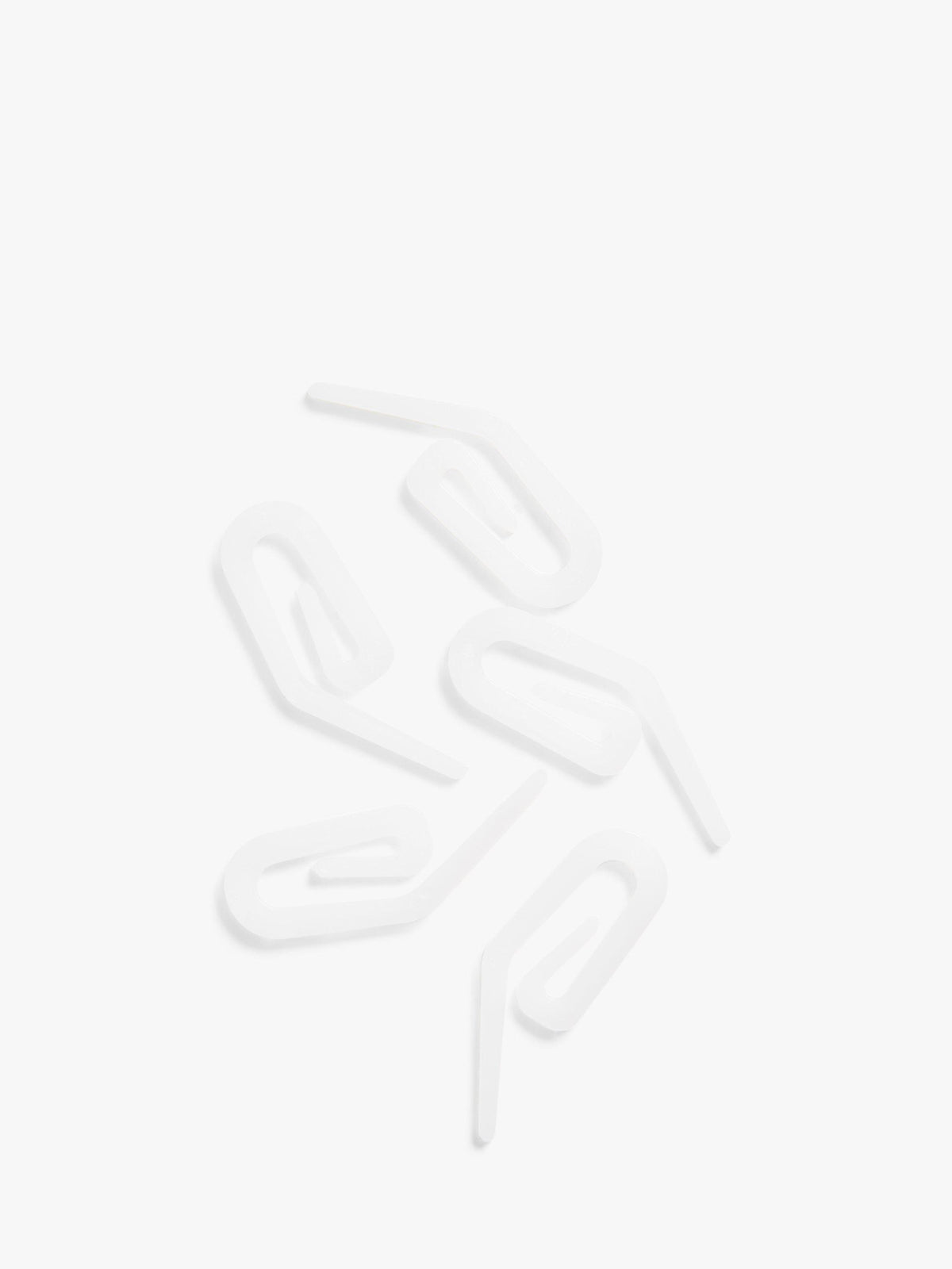 White Plastic Curtain Hooks, Pack of 100
