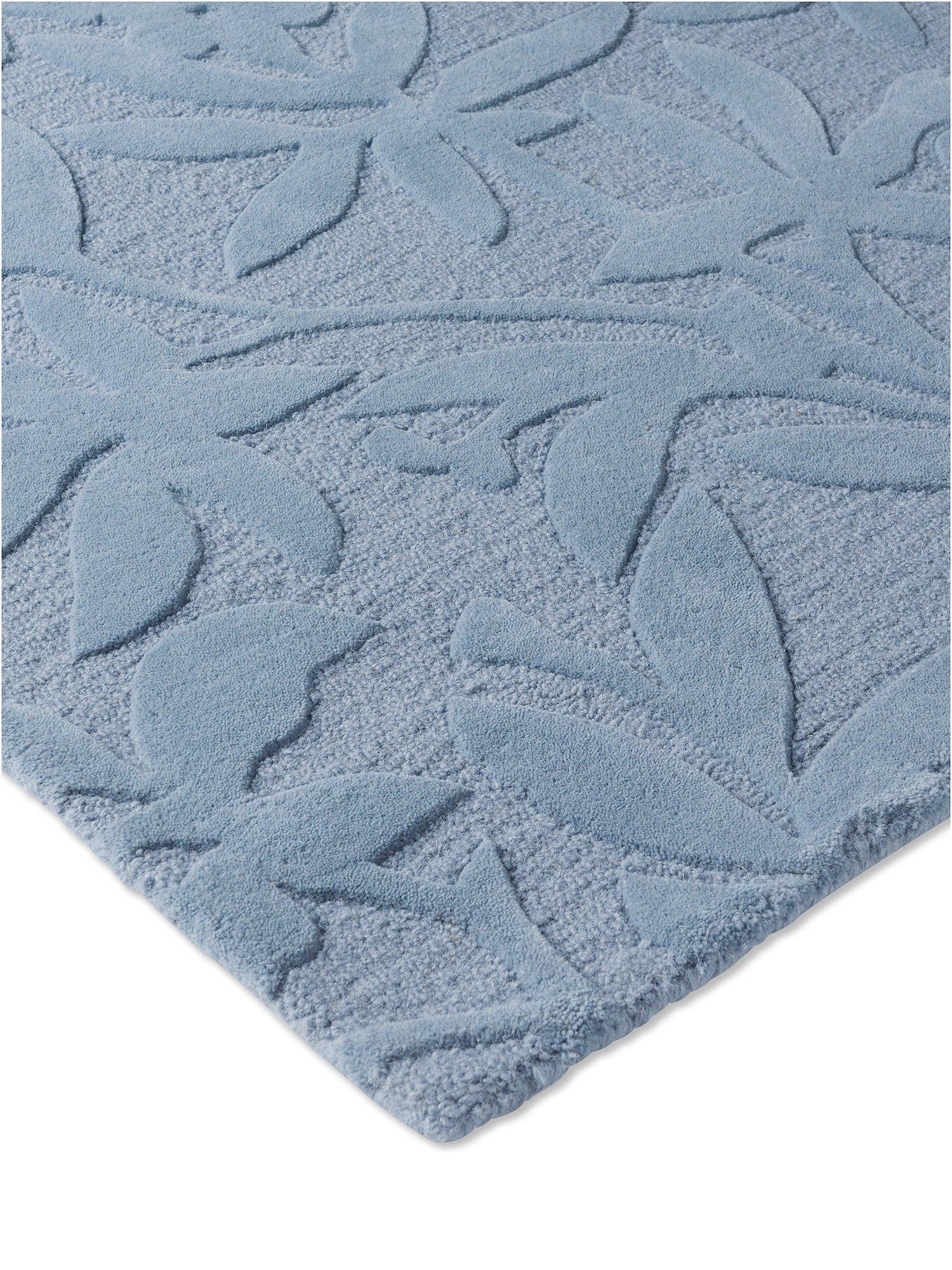 Laura Ashley Cleavers Leaves rug, UK version