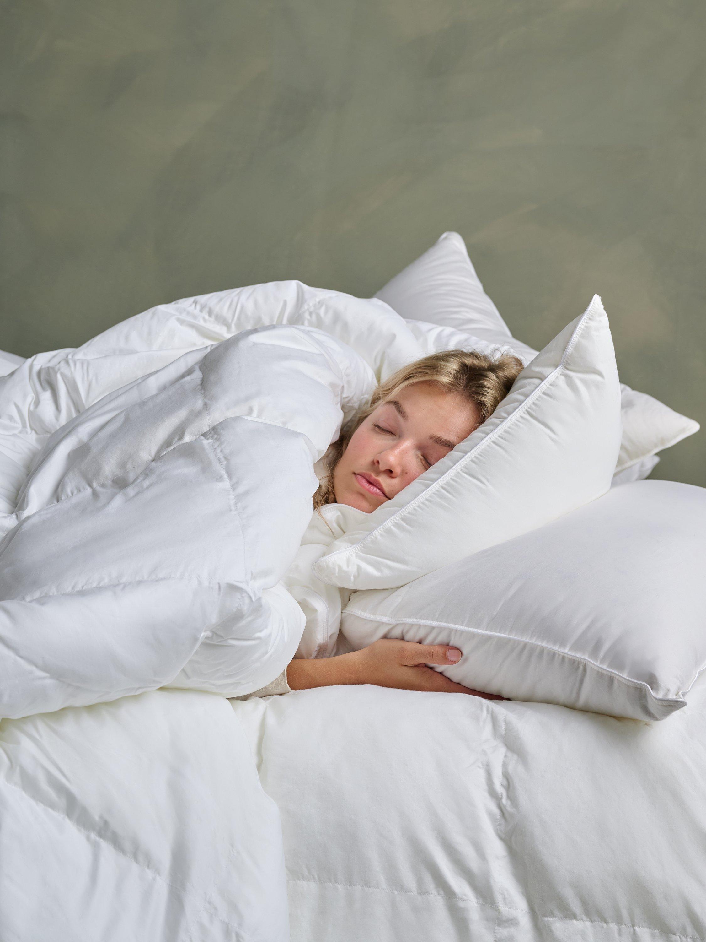 Bedfolk Duck Down Standard Pillow Firm - British product