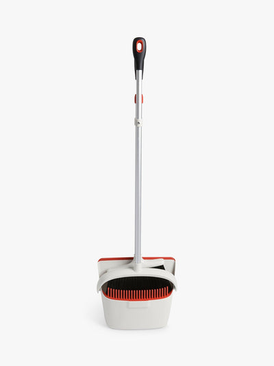OXO Good Grips Großes Kehrset mit Teleskopbesen Kehrschaufel und Bürstenset