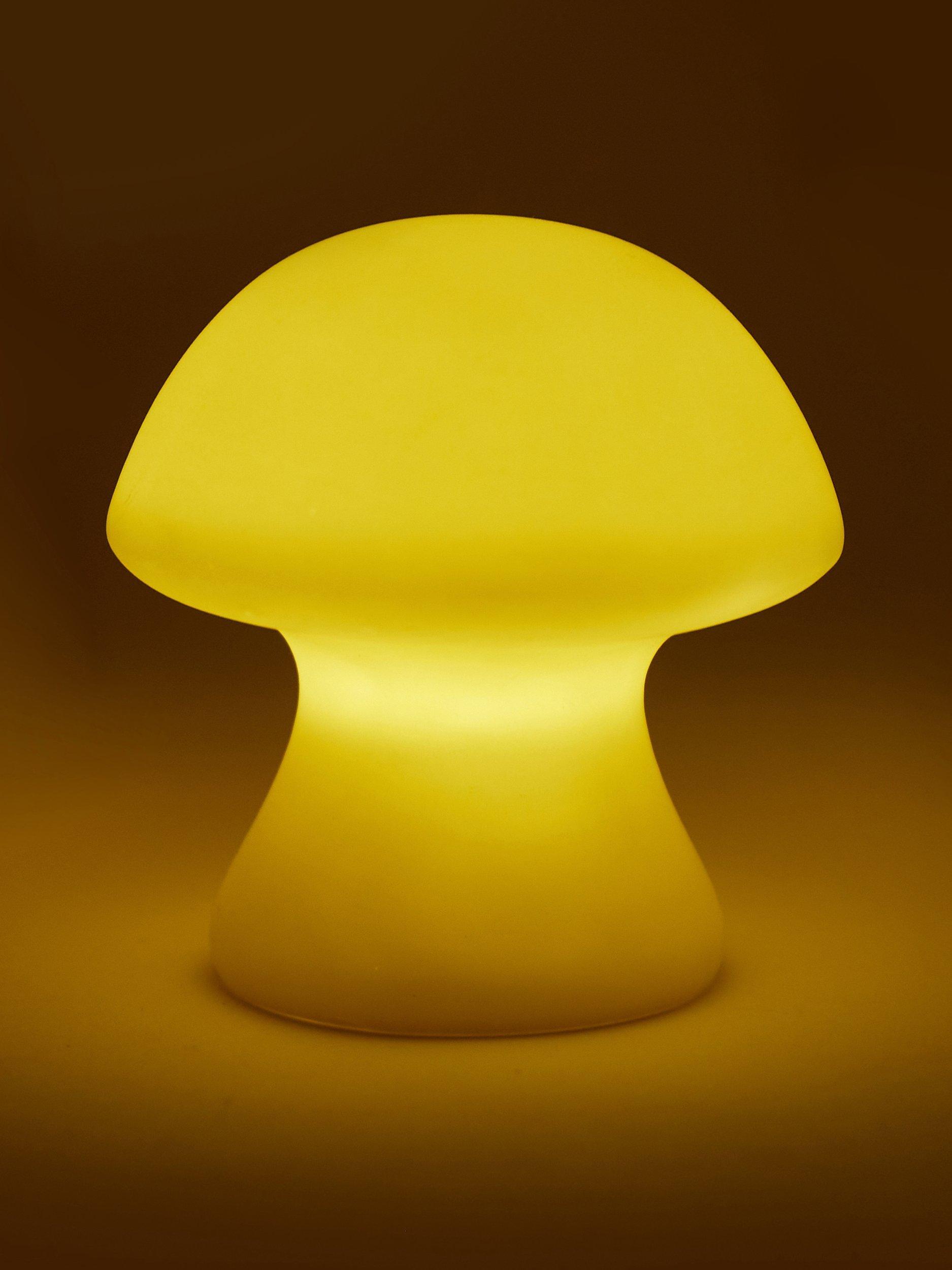 Kikkerland small cordless mushroom-shaped porcelain table light in white, UK version