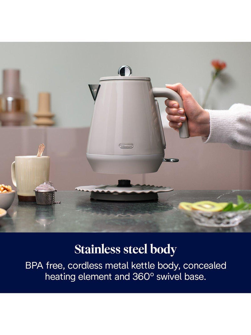 De'Longhi electric kettle 1.7L - British product