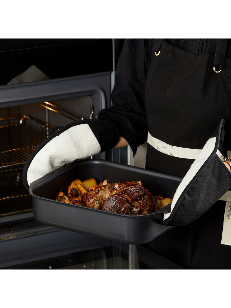 Le Creuset hard anodised aluminium non-stick roasting tin 27cm, UK version
