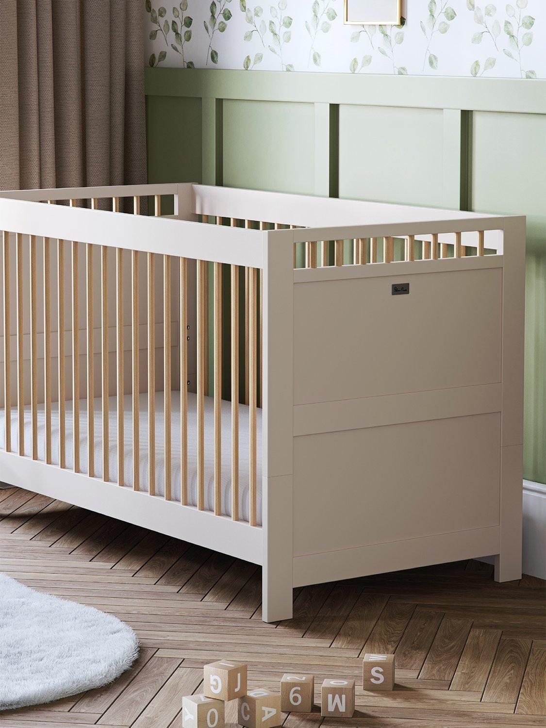 Silver Cross Seville cotbed and dresser set in Cashmere Oak (British brand)
