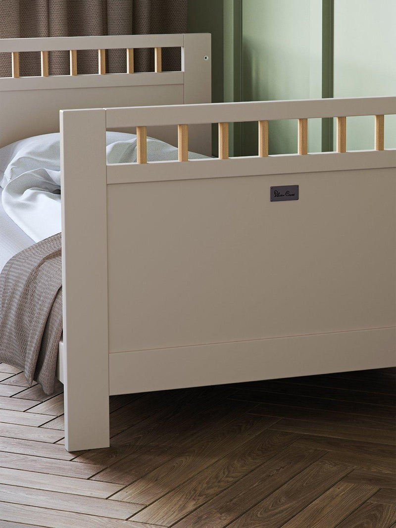 Silver Cross Seville cotbed and dresser set in Cashmere Oak (British brand)