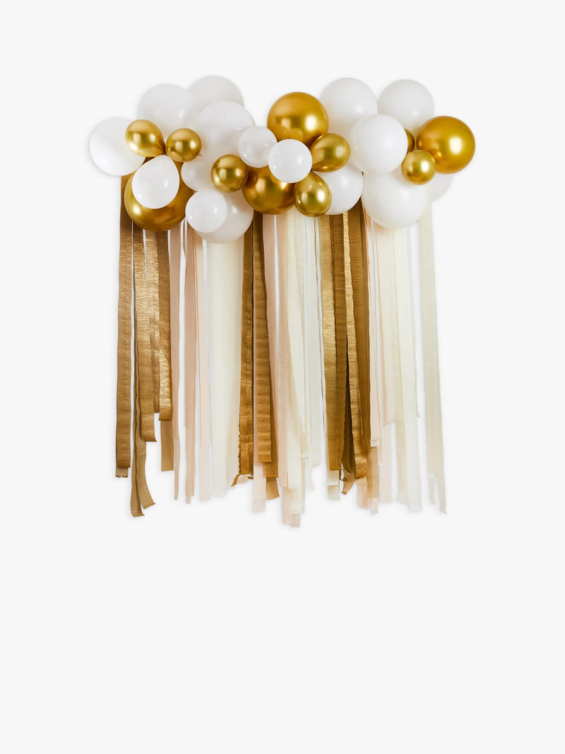 Hootyballoo Metallic Streamer Party Backdrop Gold Party Pack, UK version