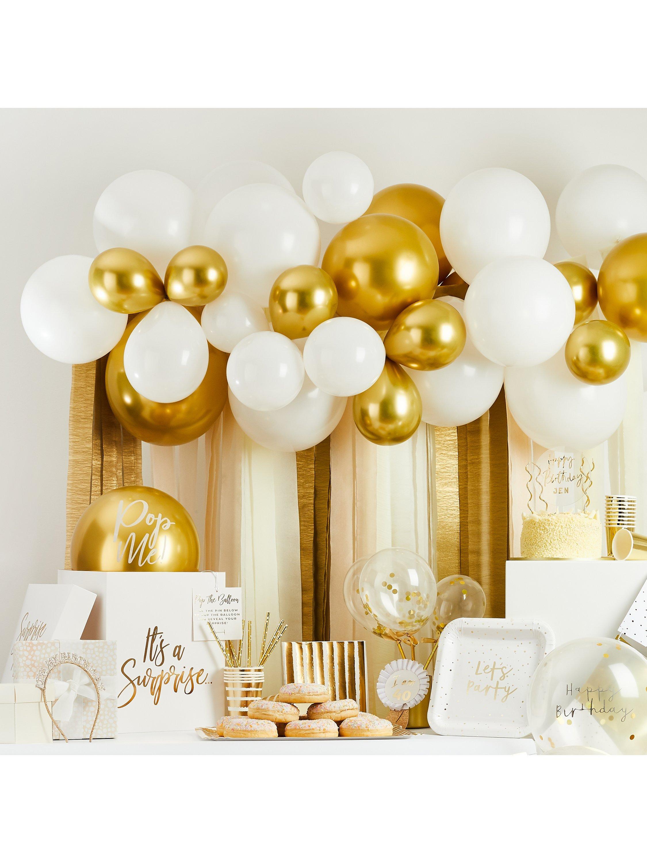 Hootyballoo Metallic Streamer Party Backdrop Gold Party Pack, UK version