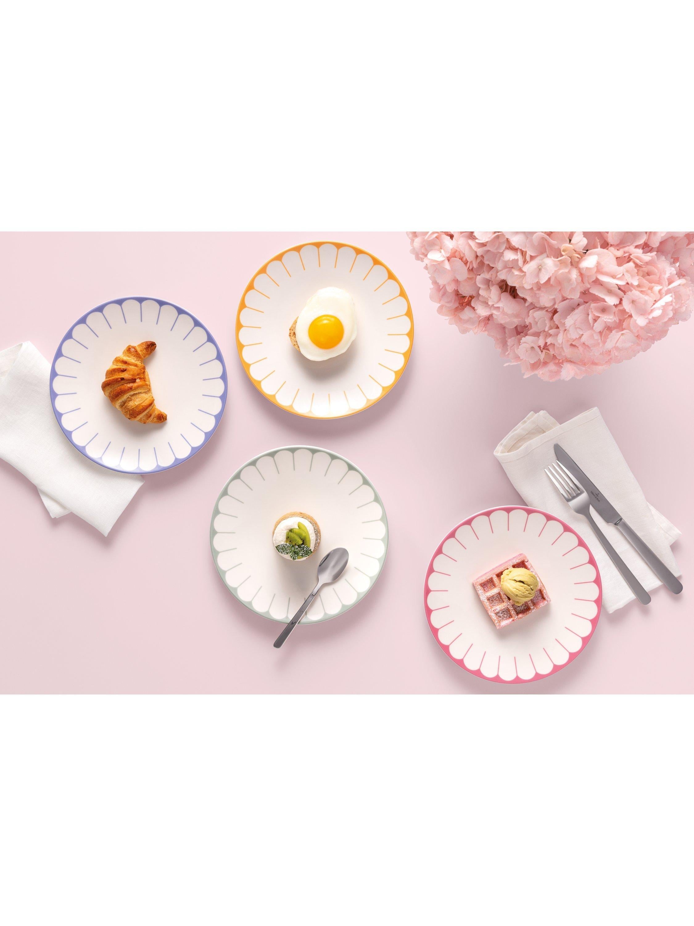 Villeroy & Boch porcelain breakfast plates with floral design, set of 2, 21cm diameter (British brand)