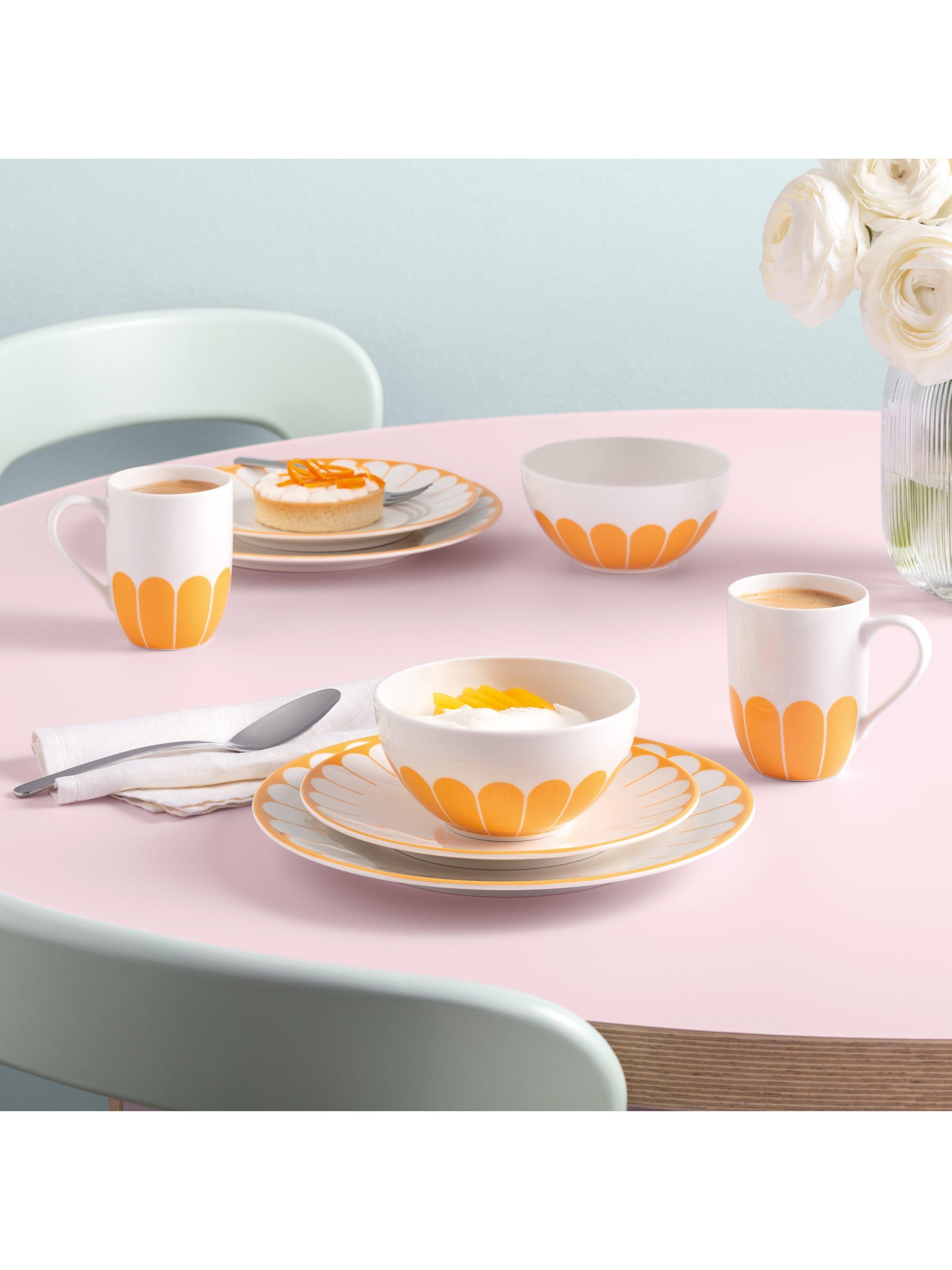 Villeroy & Boch porcelain breakfast plates with floral design, set of 2, 21cm diameter (British brand)