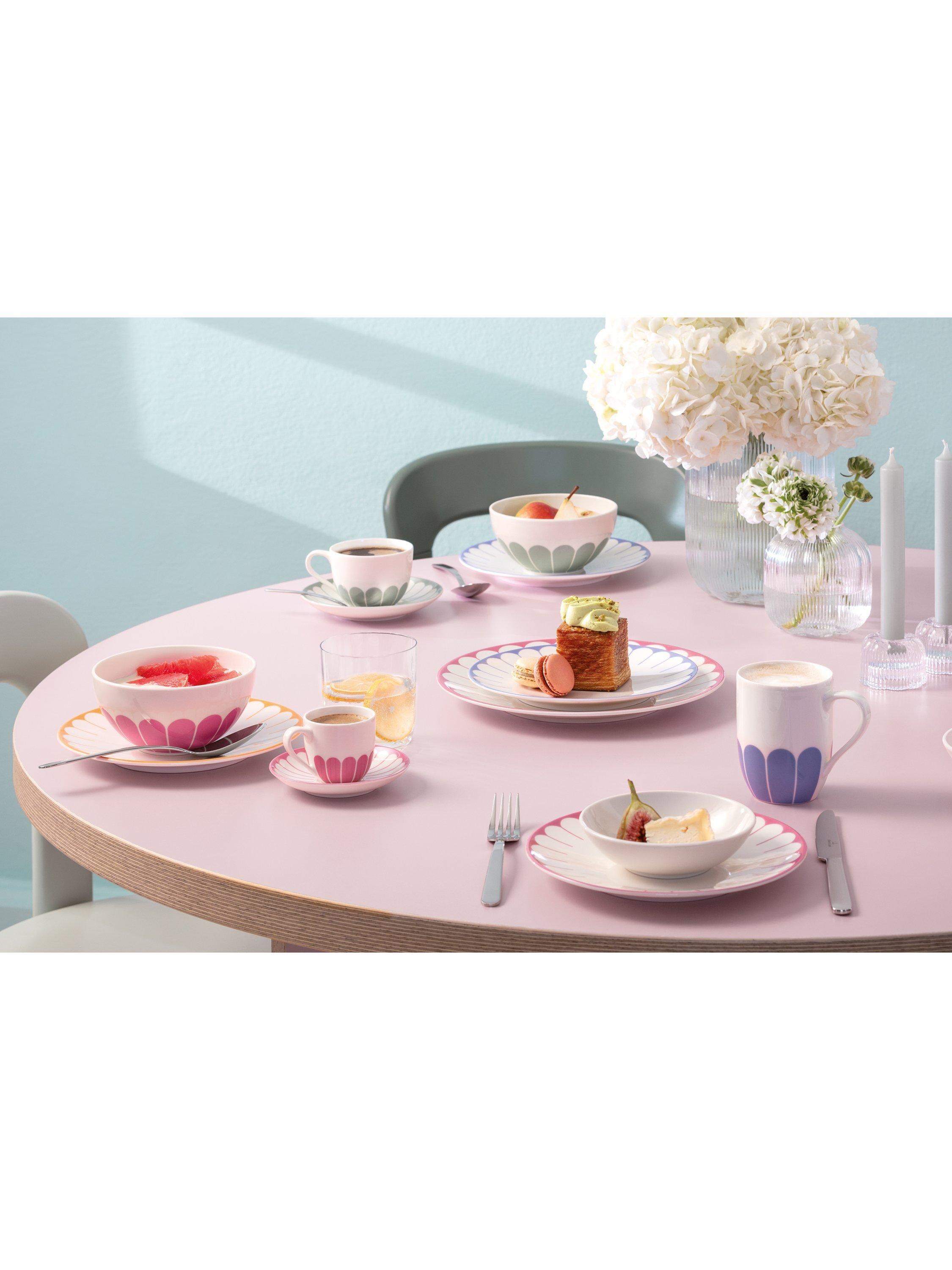 Villeroy & Boch porcelain breakfast plates with floral design, set of 2, 21cm diameter (British brand)
