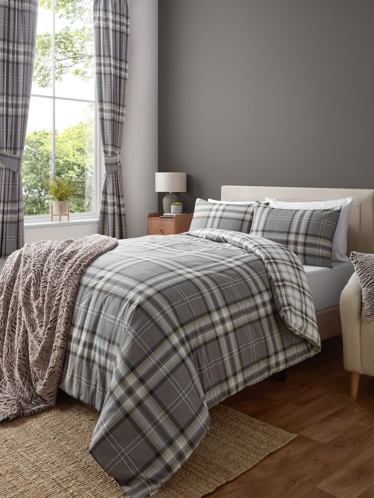 Catherine Lansfield Grey Kelso Check Duvet Cover and Pillowcase Set - British product