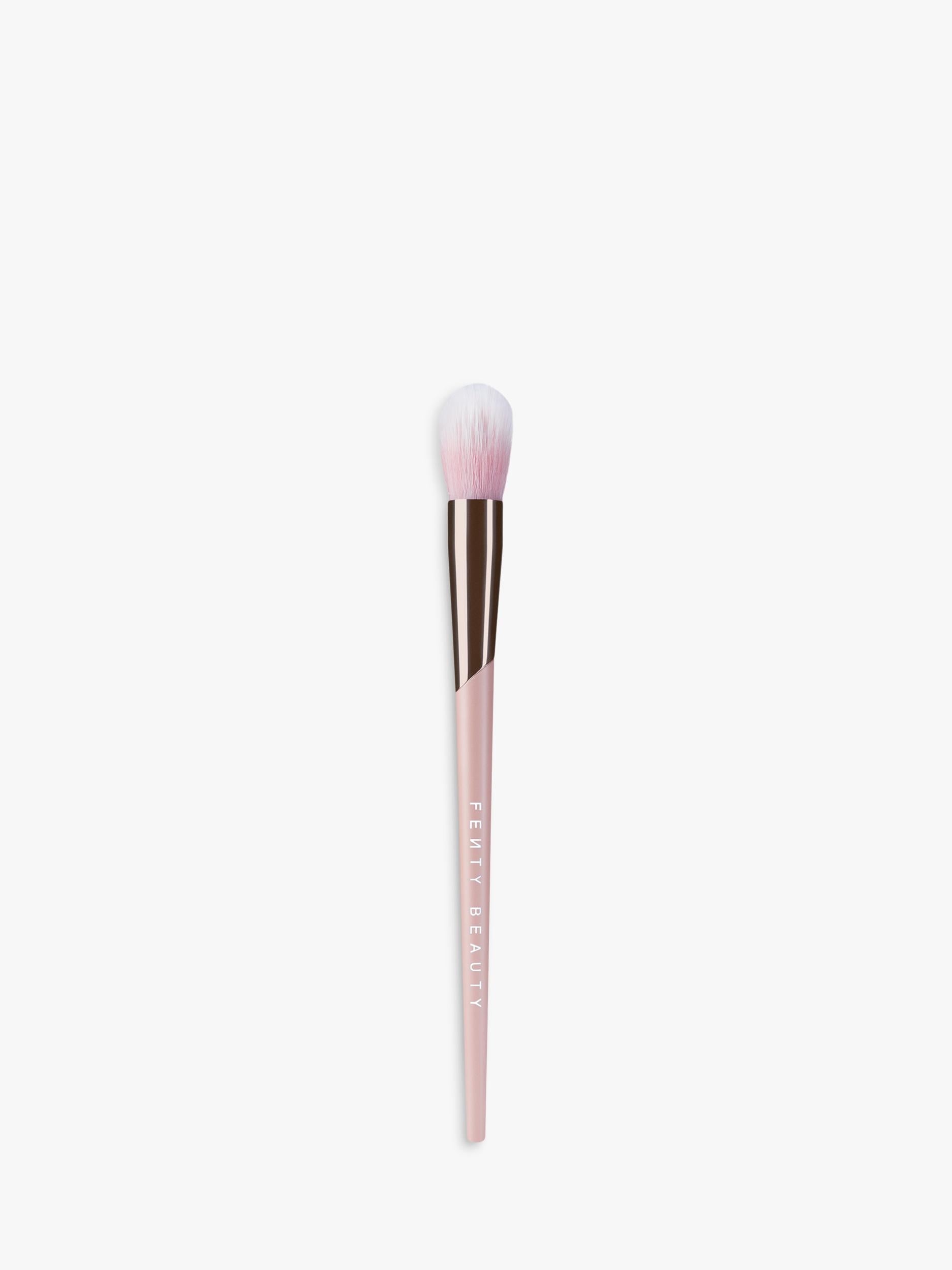 Fenty Beauty Precision Highlighter Brush 135 - British product