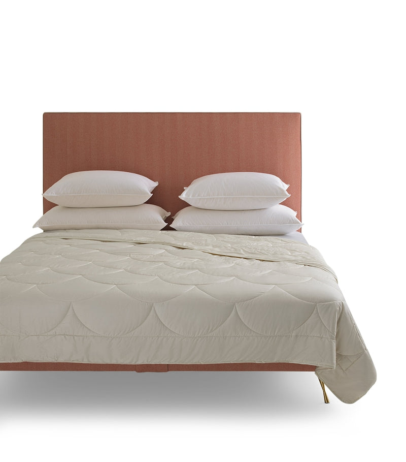 SAVOIR super king silk duvet 4.5 tog (British brand)