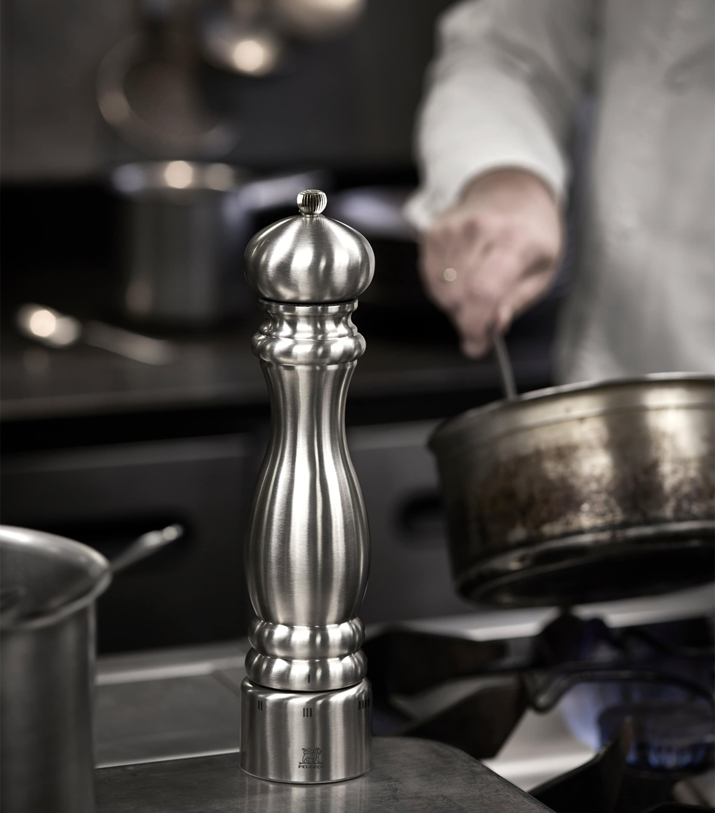 Peugeot Paris Chef salt mill 22cm, imported from the UK