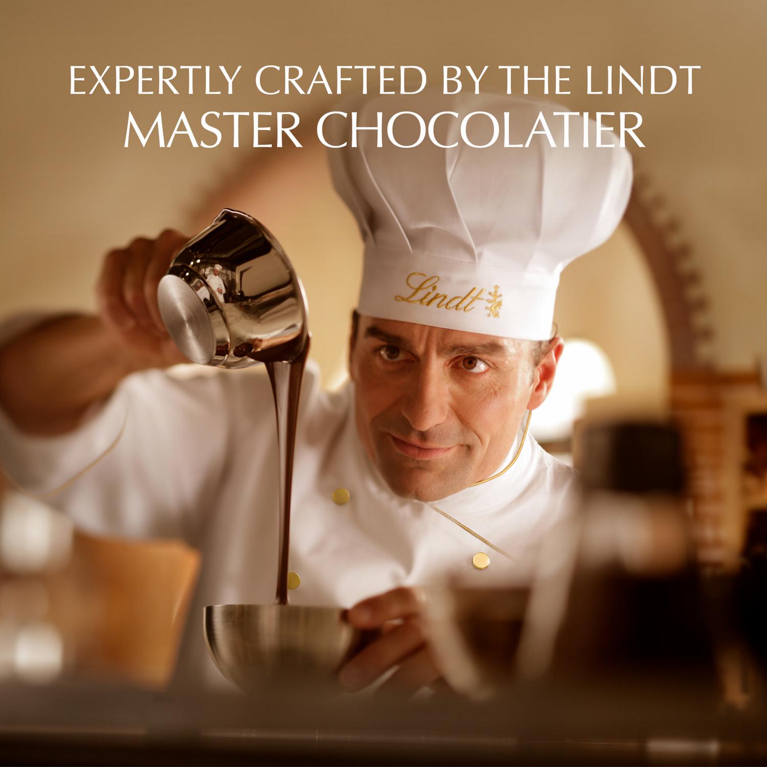 Lindt Creme Brulee Milk Chocolate Bar 150g, UK version