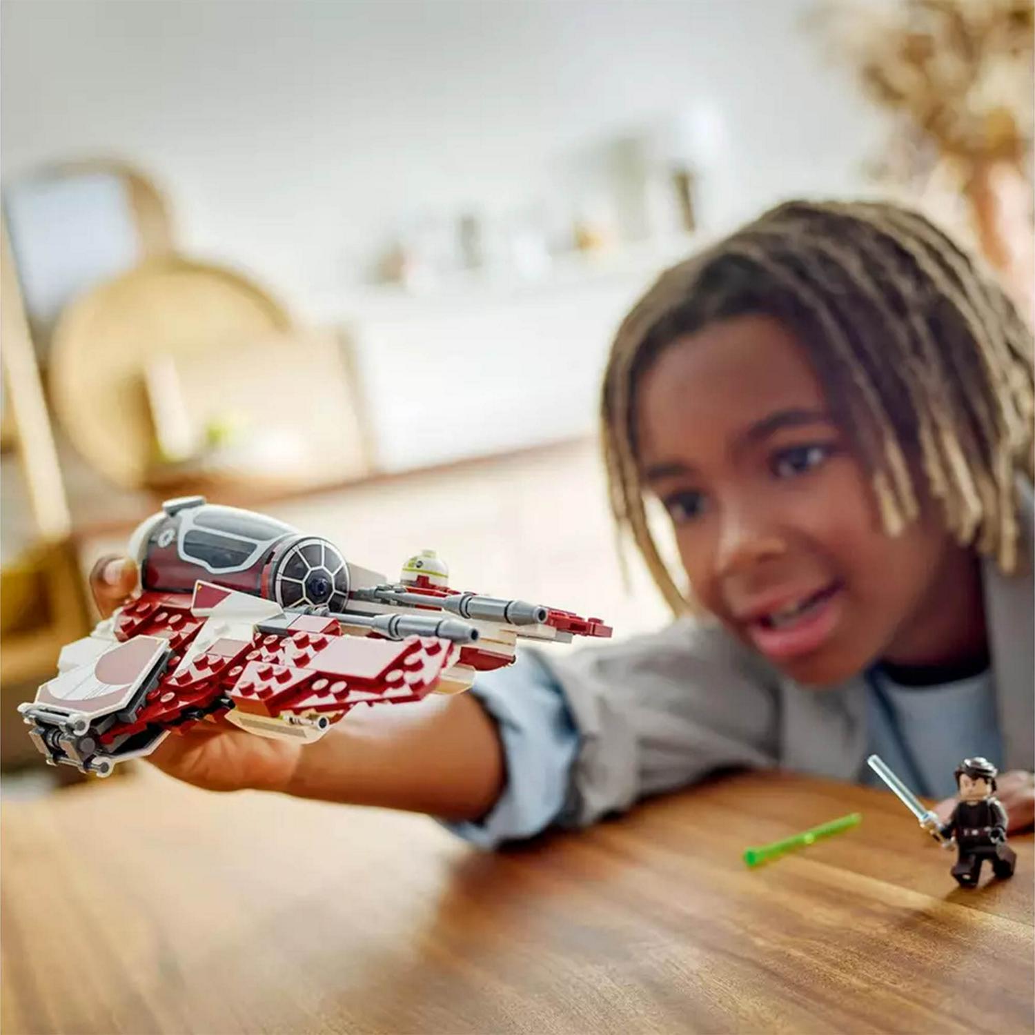 Buildable Spaceship Model with 2 Minifigures and 290 Pieces for Ages 8+