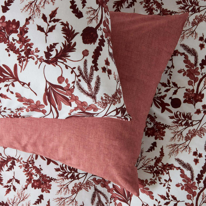 Sainsbury's Home Country Foilage Print Bedding Set - Burgundy