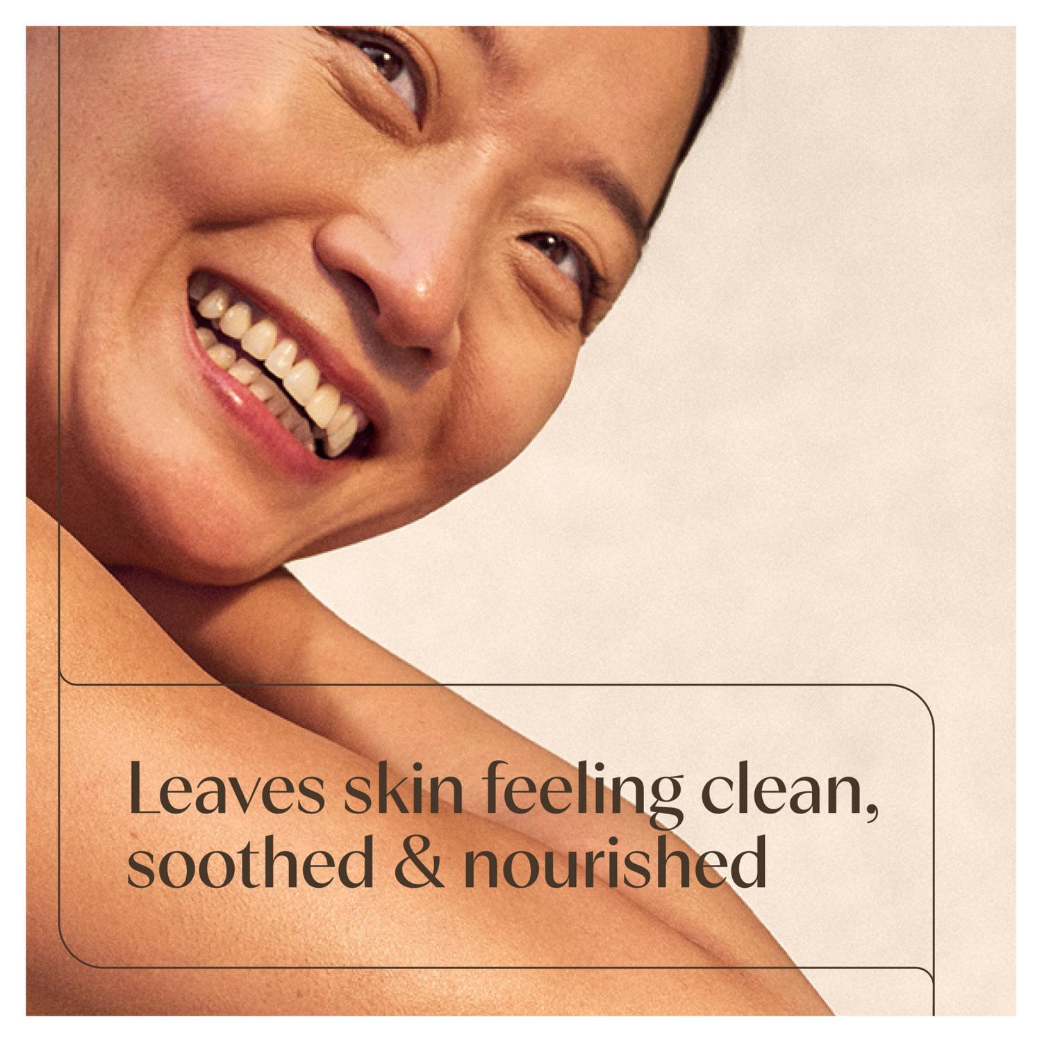 Aveeno Face Calm Restore Foaming Cleanser 200ml - British product