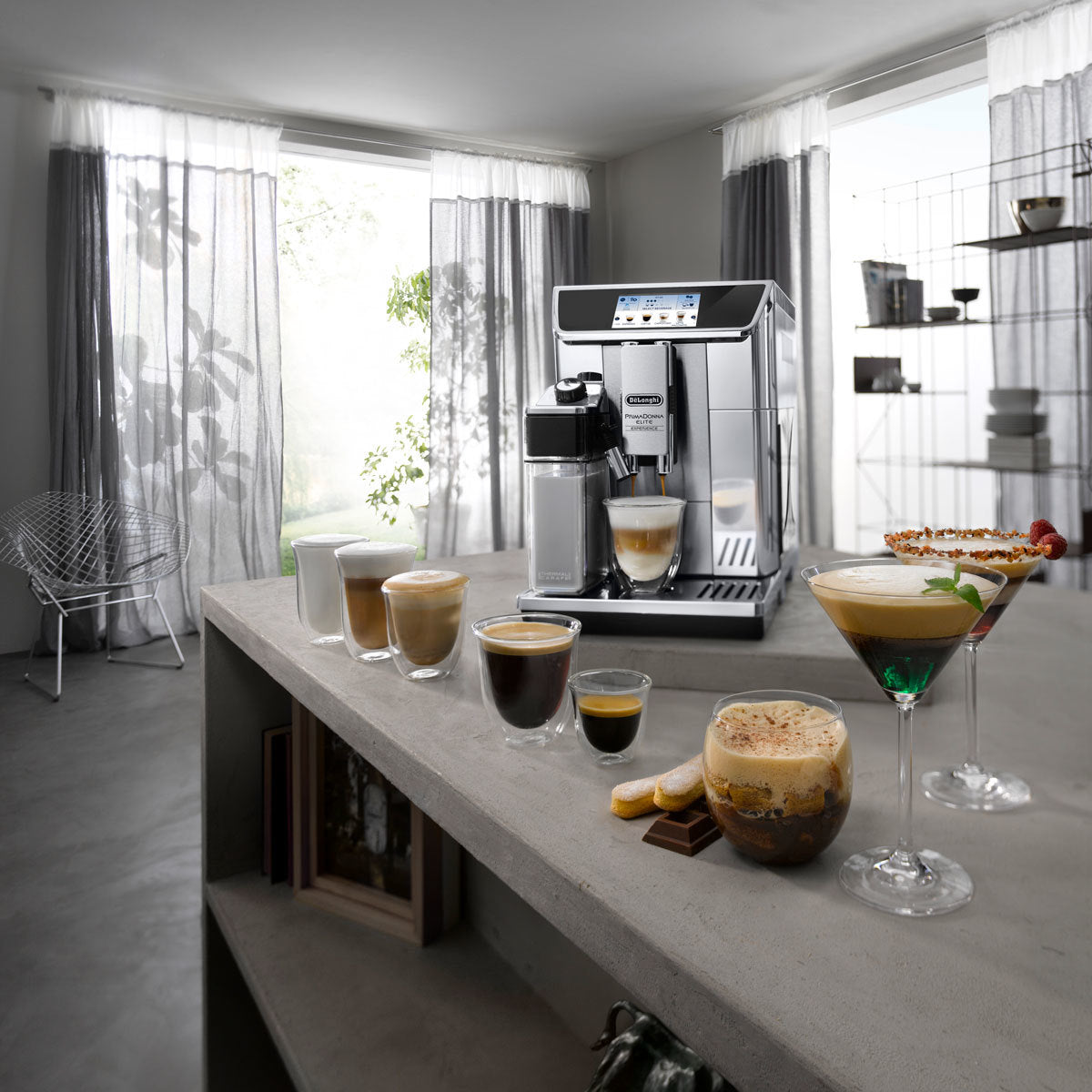 De'Longhi coffee machine ECAM650.85.MS - British product